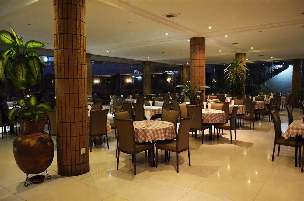 Mensvic Grand Hotel Accra Exteriör bild