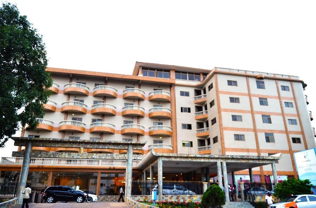 Mensvic Grand Hotel Accra Exteriör bild
